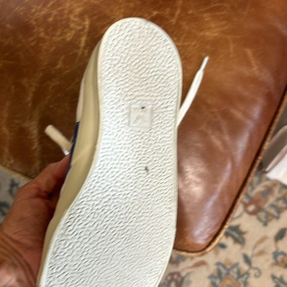 Veja "Wata" Canvas Sneakers in Size 6 - Picture 2 of 4